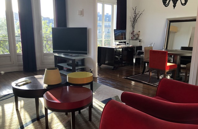 Stunning apartment with a nice view quiet and spacious 1076 SQFT 100m2