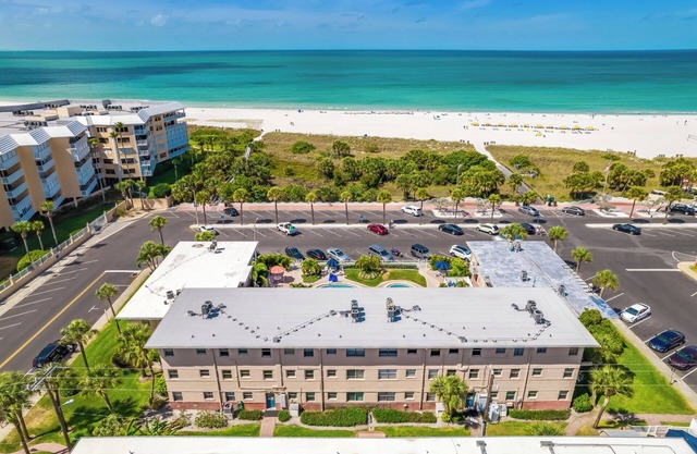 Stunning Beach Condo w/Coastal Flair ~Beachside/Poolside-1BR/Ground Floor