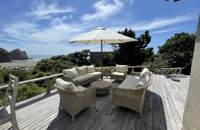 Stunning beach house with magnificent ocean views