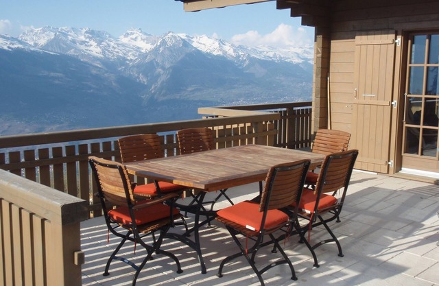 Stunning chalet with jaw-dropping views.