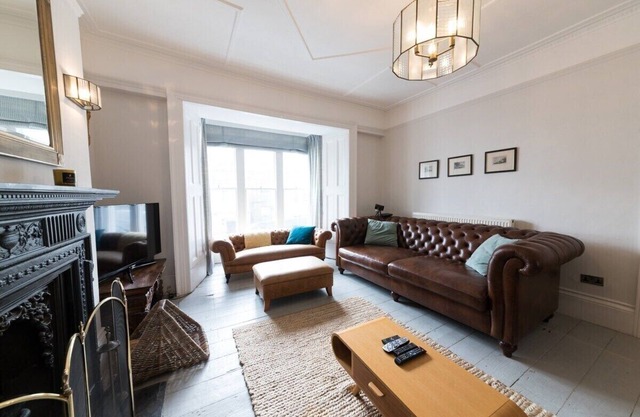 Stunning Grade II listed house with sea views