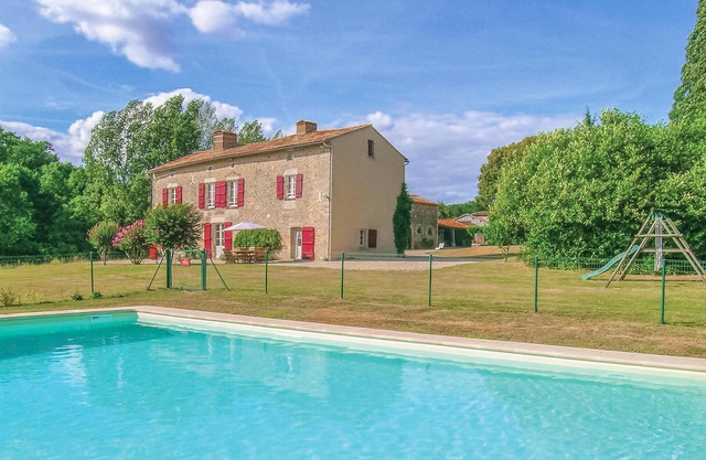 Stunning home in St Maixent de Beugné