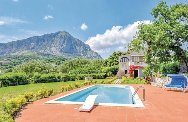 Stunning home in S.Giovanni a Piro SA