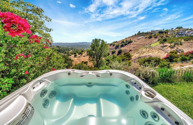 Stunning Hilltop 5BR W/View & Hot Tub!