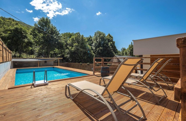 Stunning home in Bater