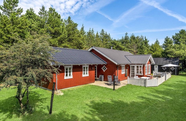 Stunning home in Blåvand with WiFi