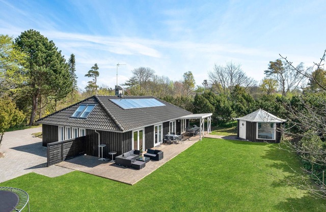 Stunning home in Gilleleje with sauna