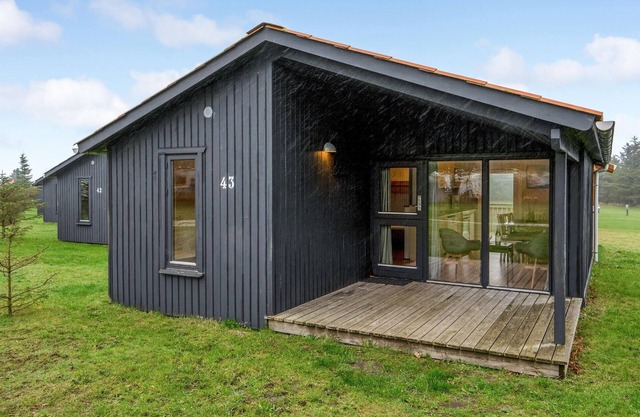 Stunning home in Hanstholm with kitchen