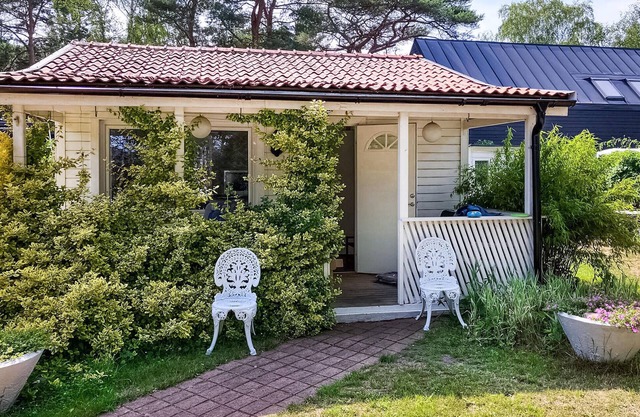 Stunning home in Höllviken with WiFi
