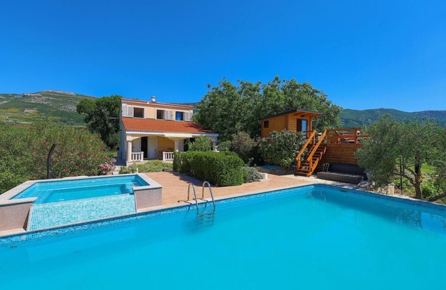 Stunning home in Kastel Novi with sauna