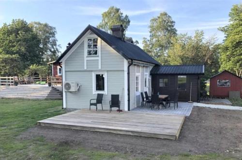 Stunning Home In Klintehamn With 2 Bedrooms And Wifi