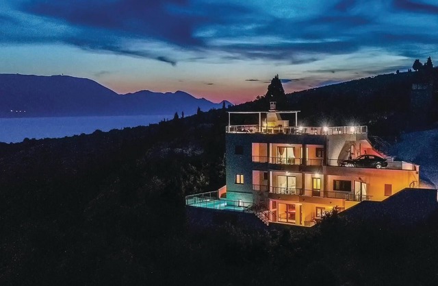 Stunning home in Kremena with kitchen