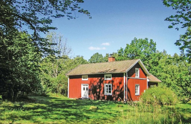 Stunning Home In Lönashult With Kitchen