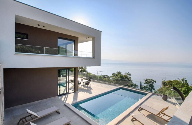 Stunning home in Medveja