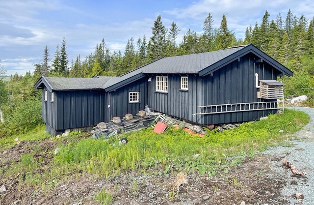 Stunning home in Noresund with sauna