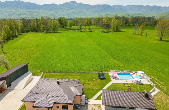 Stunning home in Ornice