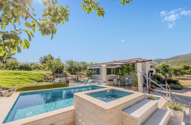 Stunning home in Plano with WiFi