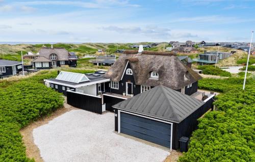 Stunning Home In Ringkøbing