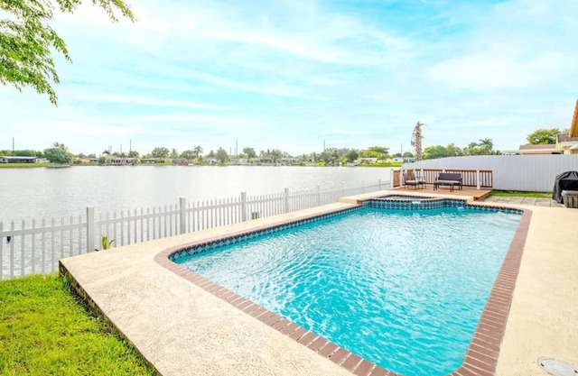 Stunning Lake-Front Villa with Pool & Spa