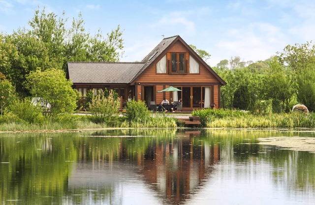 Stunning lodge built on the edge of the lake.