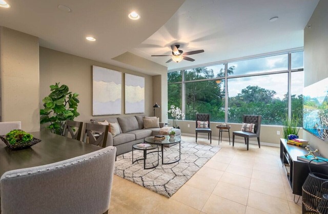 Stunning & Luxurious 2Bed/2Bath w/open floor plan!