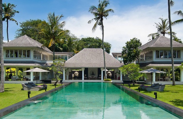 Stunning Luxury Beach Villa in Seseh Beach - Bali