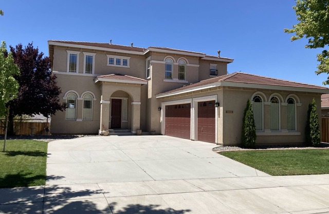 Stunning Mtn. View Chateau 6 Bed/4 Bath Hot Tub BBQ near Red Hawk Golf and TAHOE