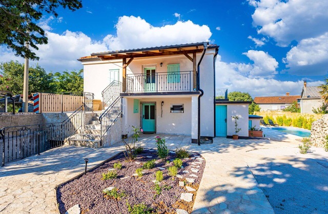 Stunning private villa for 8 people with A/C, WIFI, private pool, TV and terrace