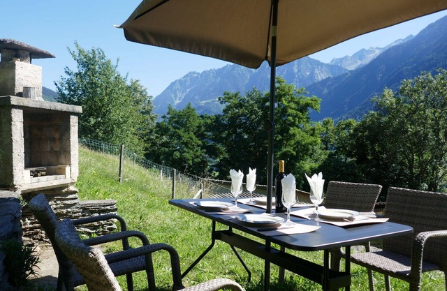 Stunning private villa for 6 guests with WIFI, TV and pets allowed