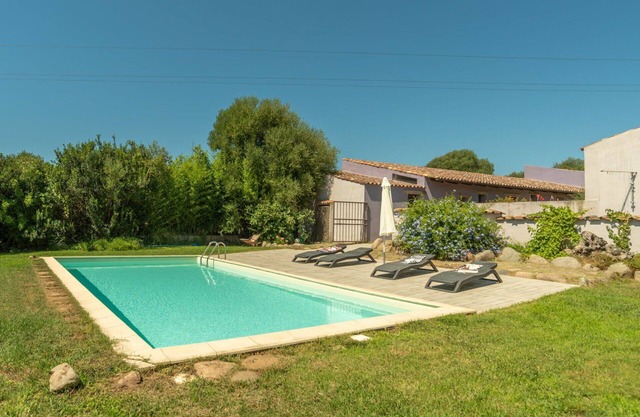 Stunning private villa with WIFI, A/C, private pool, TV, patio, pets allowed and panoramic view
