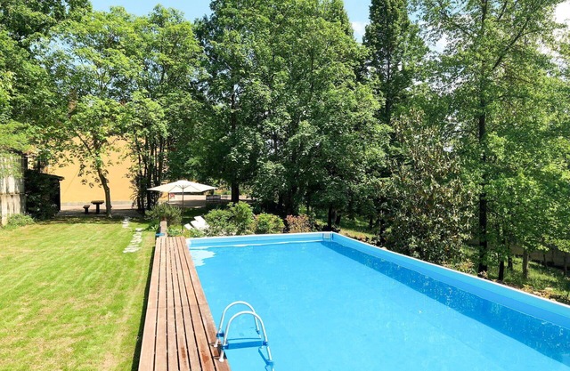 Stunning private villa for 12 guests with private pool, WIFI, TV, terrace and pets allowed
