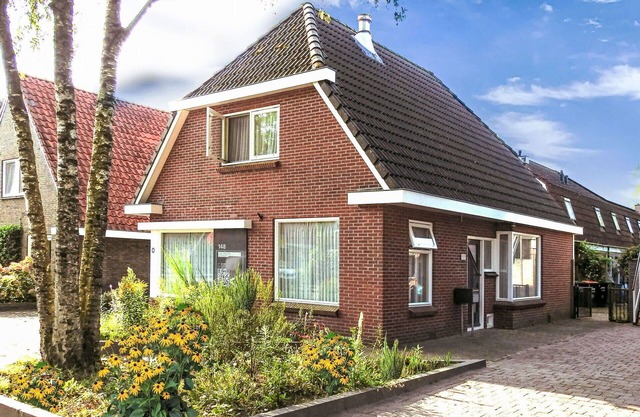 Stunning private villa for 4 guests with WIFI, TV, terrace, pets allowed and parking