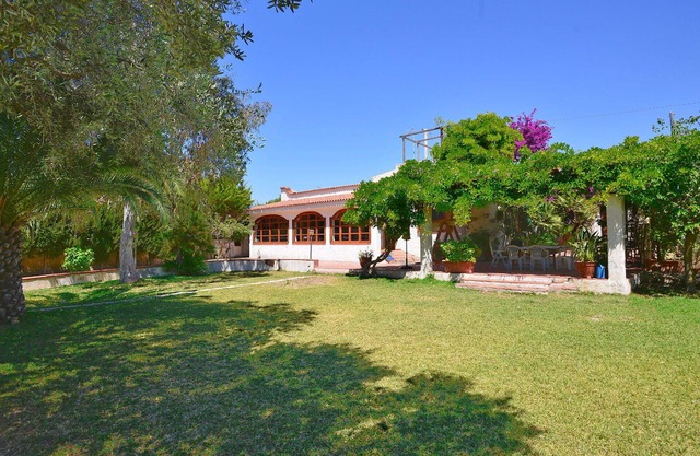Stunning private villa for 4 people with WIFI, private pool, A/C and terrace