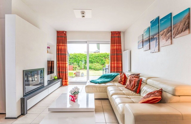 Stunning private villa for 4 guests with WIFI, TV and parking