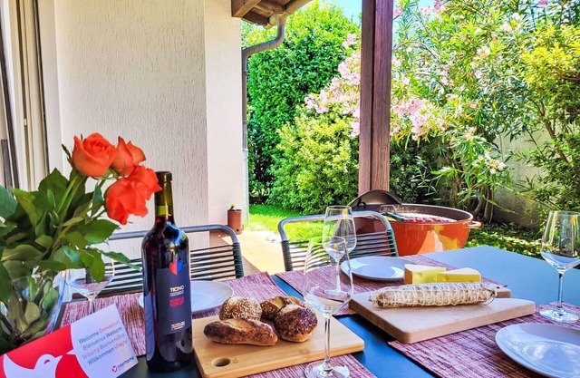 Stunning private villa for 5 people with TV and patio