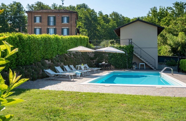 Stunning private villa for 8 people with private pool, A/C, WIFI, TV and terrace