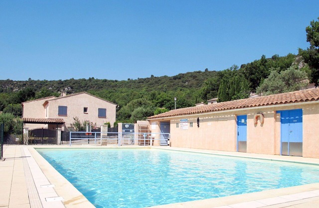 Stunning private villa for 4 people with pool, TV, terrace and parking