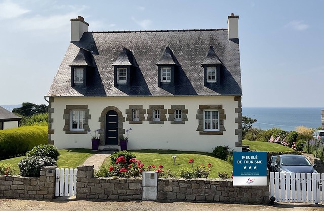 STUNNING SEA VIEW house, calm and comfort for 8 people, garden and terrace