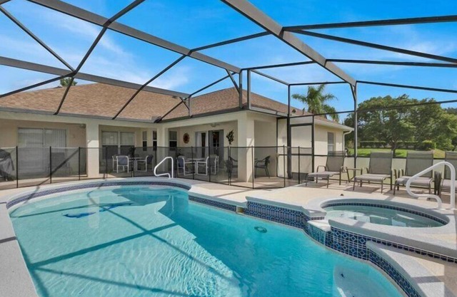 Stunning South Facing Pool & Spa home near Disney