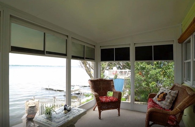 Stunning Sunset view and private waterfront lake