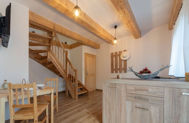 Stunning villa for 5 people with WIFI, TV, terrace, pets allowed and parking