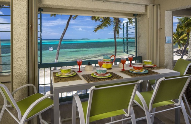 Stunningly Beautiful - Theatre at Sugar Beach 2 (08)