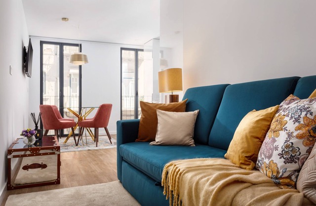 STUPENDO-1 BR-Center- Air conditioning -Free park