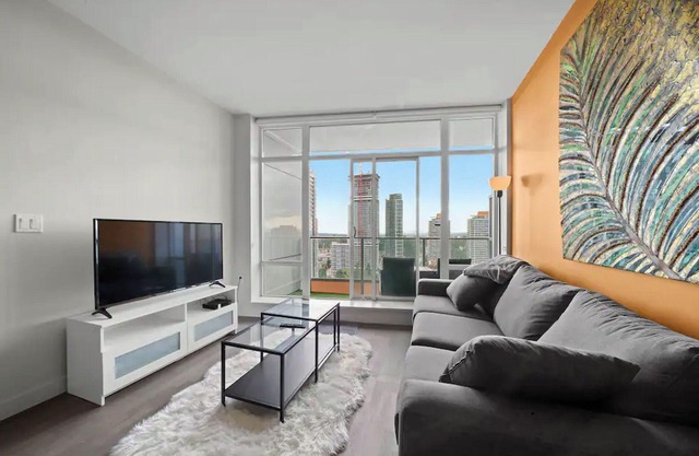Stylish 1BD Apartment in Surrey Central