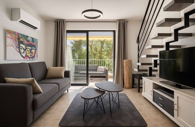 Stylish 1BR Duplx | Royal Park | By SweetyGuest