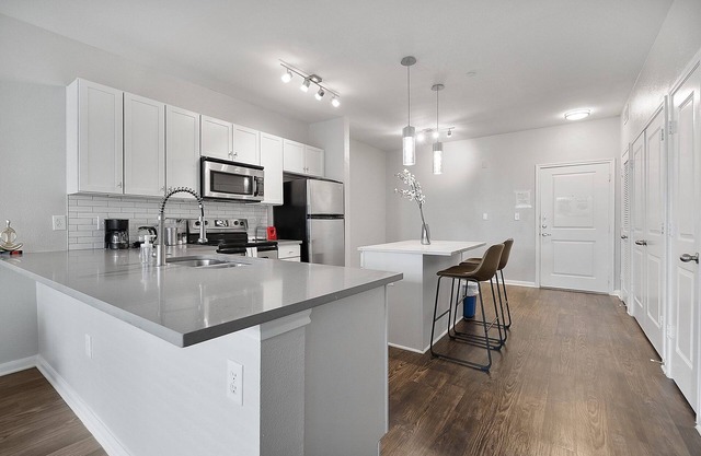 Stylish 1BR w/Bonus Beds + Pool | Near SoCo