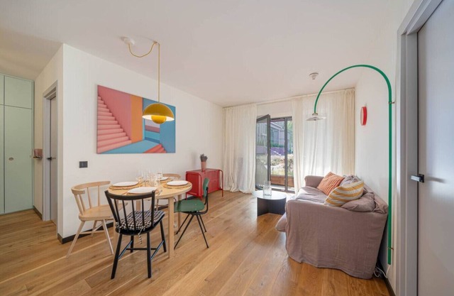 Stylish 2-bedroom family apartment & terrace