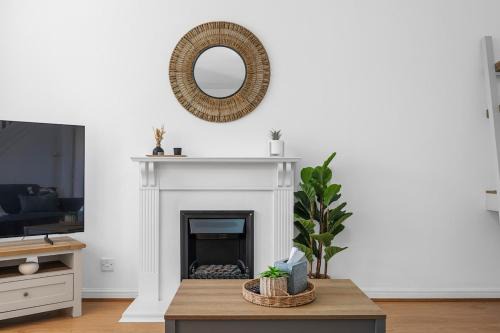Stylish 3 Bedroom House Free Parking