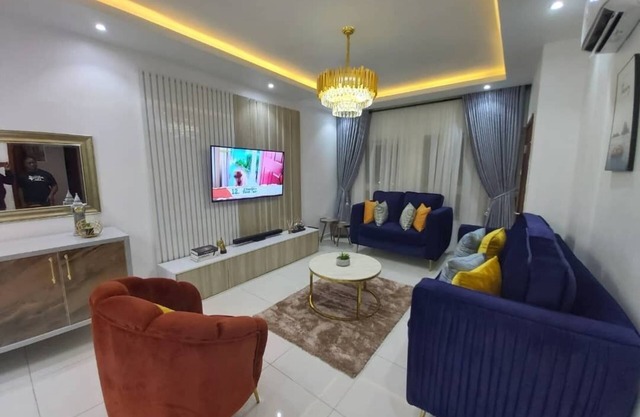Stylish and convenient 2 bed apartment in Lekki, off Admiralty way