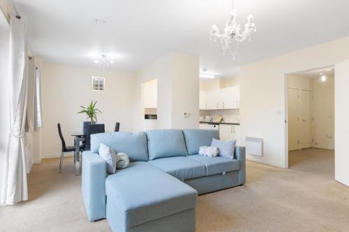 Stylish and spacious 2 bed apartment